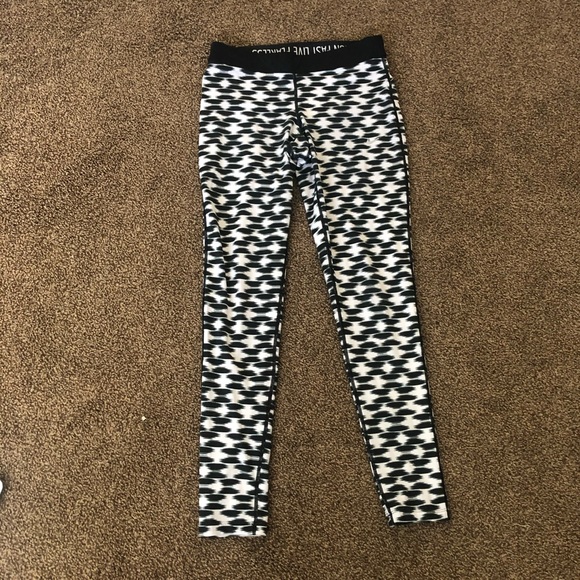 Nike Pants - Nike Dri-fit Leggings